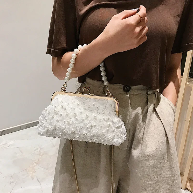 Fashion Charm Pearl Flower Clutches Beaded Chain Handbags For Women Pure White Dinner Evening Bags Chain Shoulder Bags Corssbody