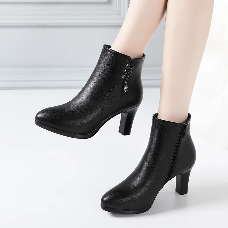 Soft Leather Women Boots Autumn Elegant Ankle Boots Thick Heel Zipper Fashion Shoes Plush  Winter Soft Bottom Middle Boots