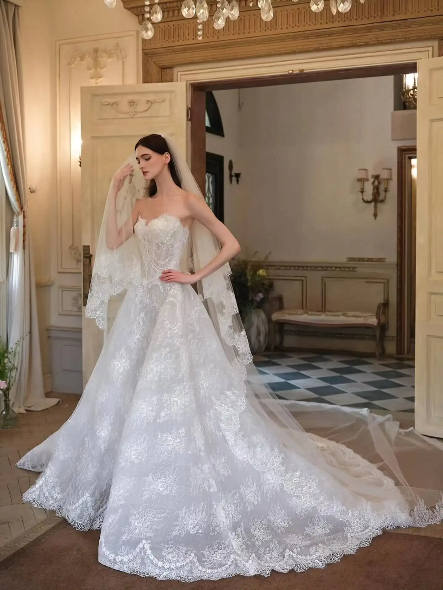 

Customized Elegant Strapless Lace Ball Gown Wedding Dress, Corset Bow Detail Slim Fit Romantic Bridal Gown Vestidos De Novia
