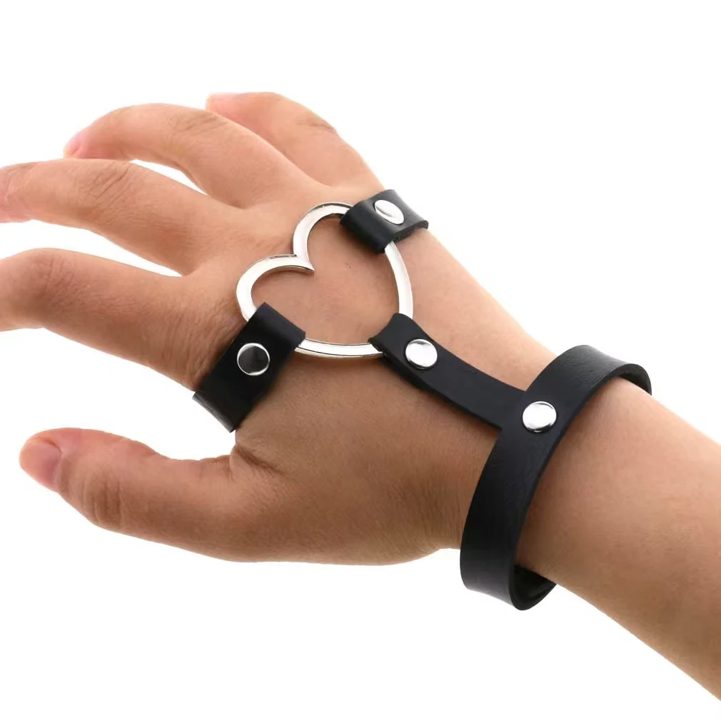 Personalized Non Mainstream Hand Back Bracelet, Integrated Leather Bracelet, Punk Goth Heart-Shaped Cuff Bracelet