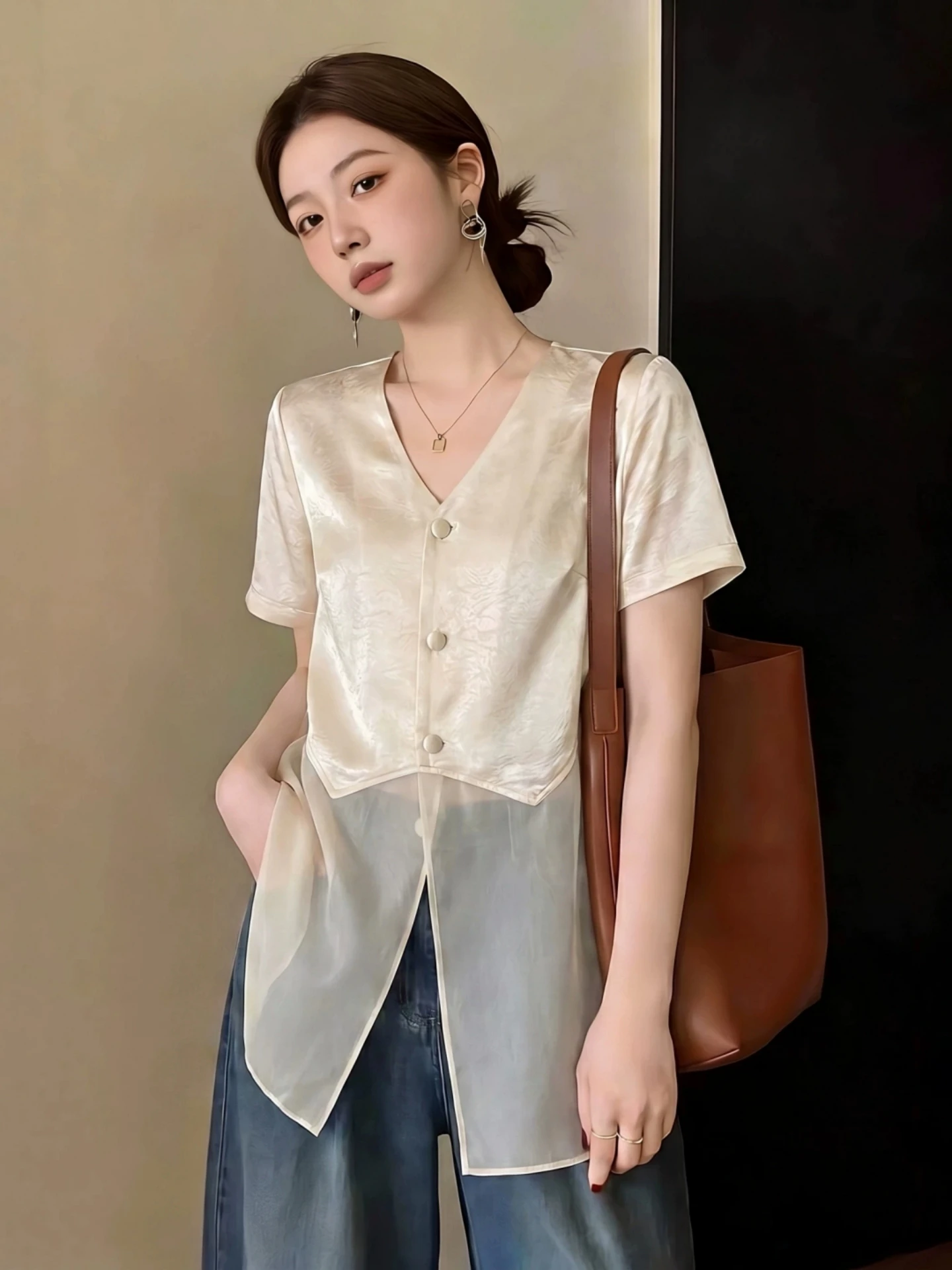 

Women's Satin Shirt V-Neck Short Sleeve Mesh Splice Slimming Design Summer Fashion Korean Style Loose Fit Breathable Top