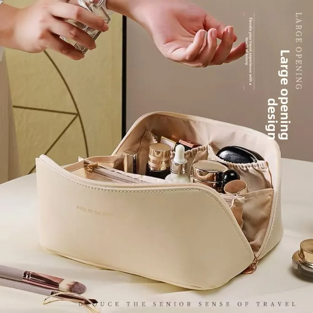 حقيبة تخزين مكياج بسيطة وواسعة محمولة باليد، حقيبة وسادة سفر محمولة مع فتحة كبيرة متعددة الوظائف