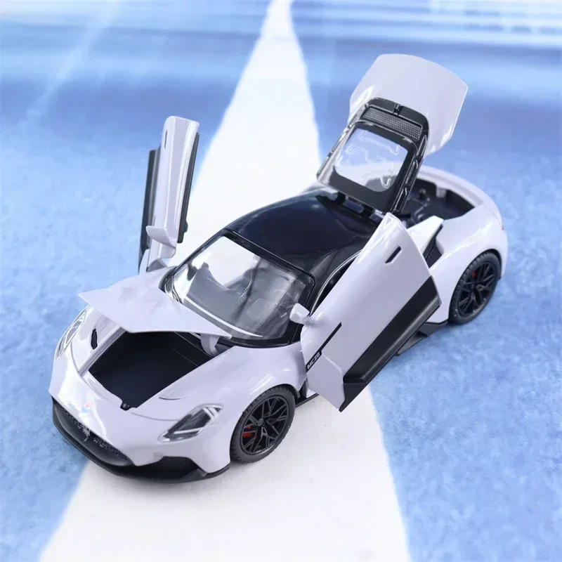 1:24 Maserati MC20 sports car High Simulation Diecast Car Metal Alloy Model Car Children\'s toys collection gifts A577