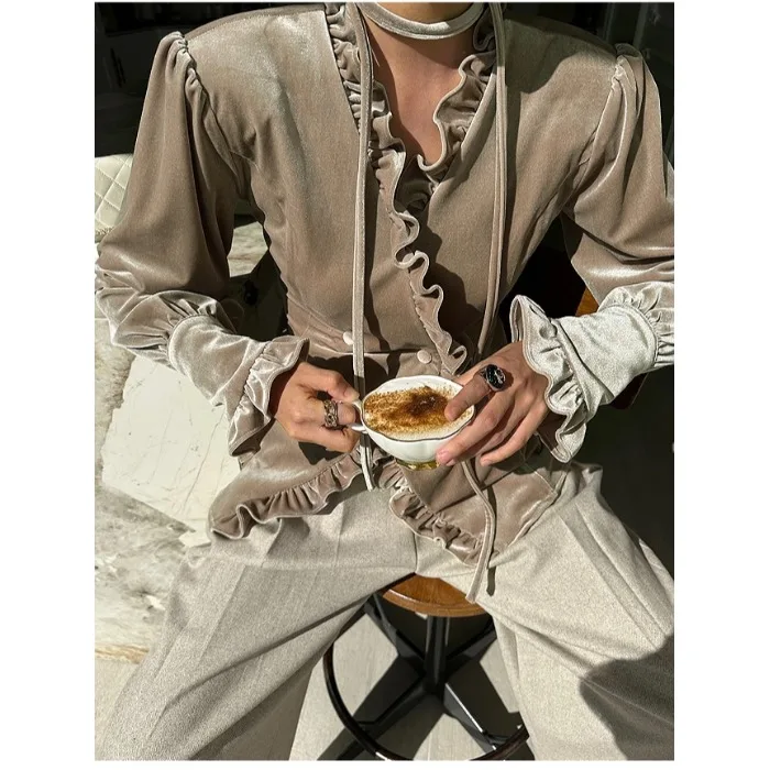 Sweter damski Ele Velvet Top, uniwersalny, modny, w stylu koreańskim, odpowiedni na każdą porę roku i do różnych okazji.