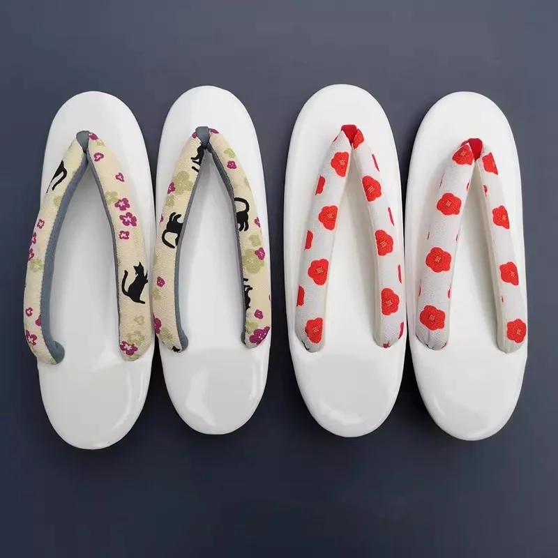

Women's Japanese Geta Cosplay Shoes Fashion Thick Sole Clogs with Heels Summer Flip Flops Casual Outdoor Slippers