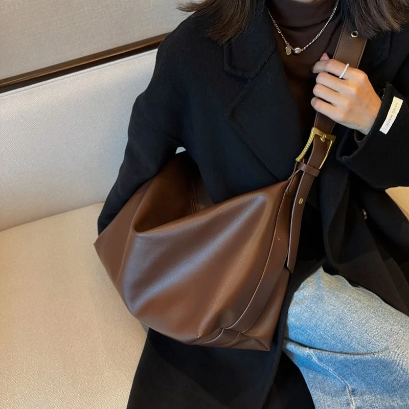 

Дизайнерский бренд в стиле ретро с широким плечевым ремнем, большая вместимость, однотонные модные повседневные сумки через плечо для женщин