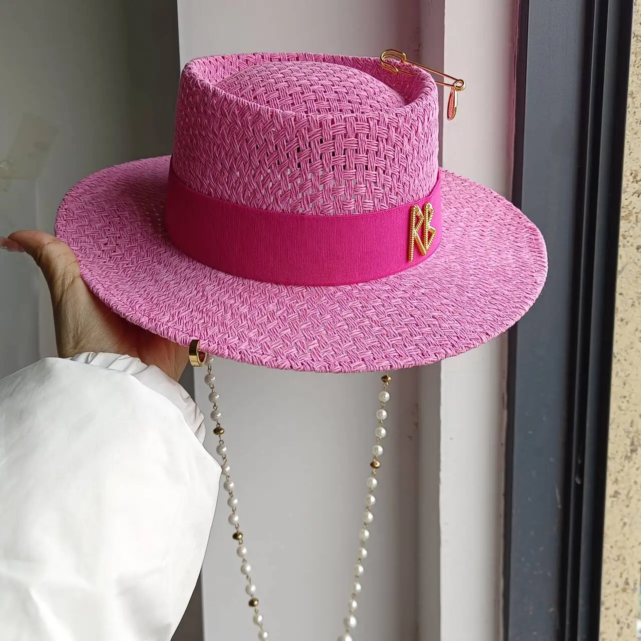 Rose pink Chain Strap Straw Hat summer straw hat pearl Pork pie sun hat new elastic ribbon hat beach hat sun hat