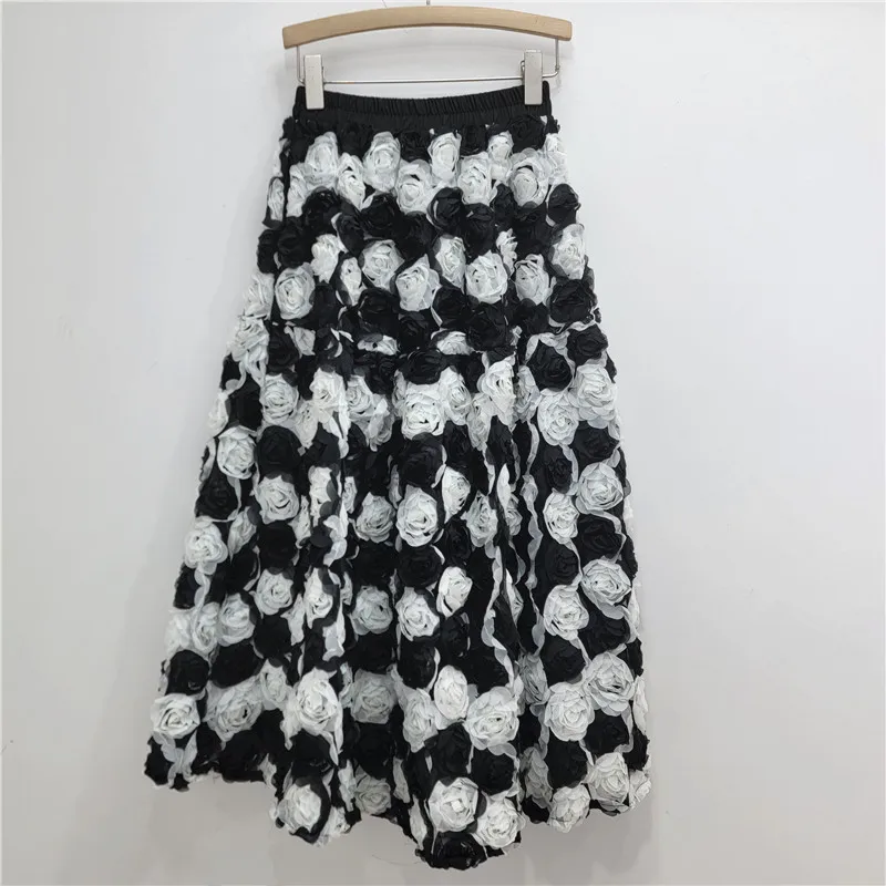 

Three-dimensional Rose Contrasting Color Mesh Skirt Women's 2024 Autumn New French Niche A-shaped Medium and Long Skirt