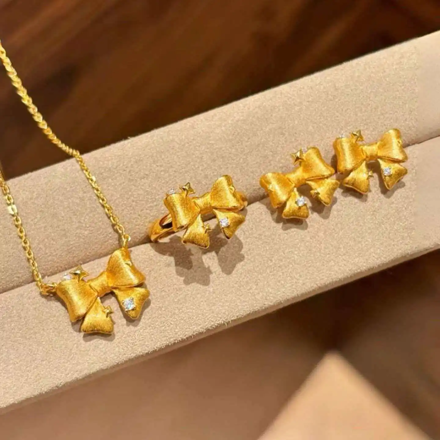 

Pure 18 K Gold Color Zircon Sweet Bow Pendant Necklace Sets for Women Wedding Birthday Valentine's Day Chain Sets Jewelry Gifts