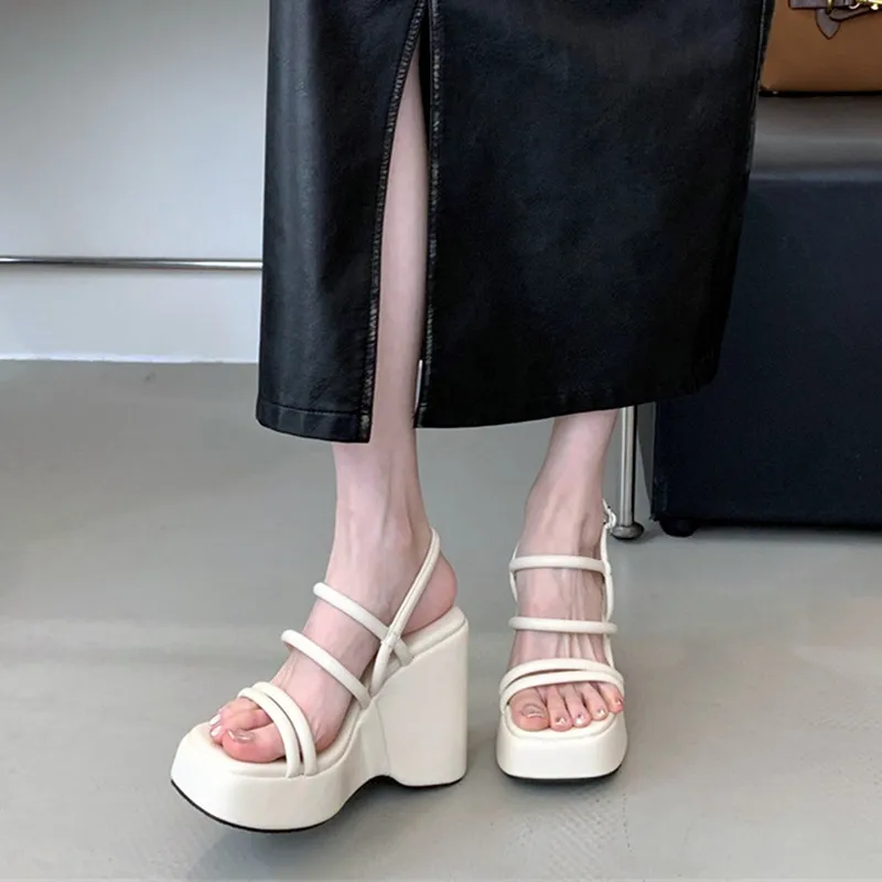 

Summer and Autumn Simple Thick Bottom Exquisite Strap Roman Sandals Casual Beach Sandals Shoes for Women