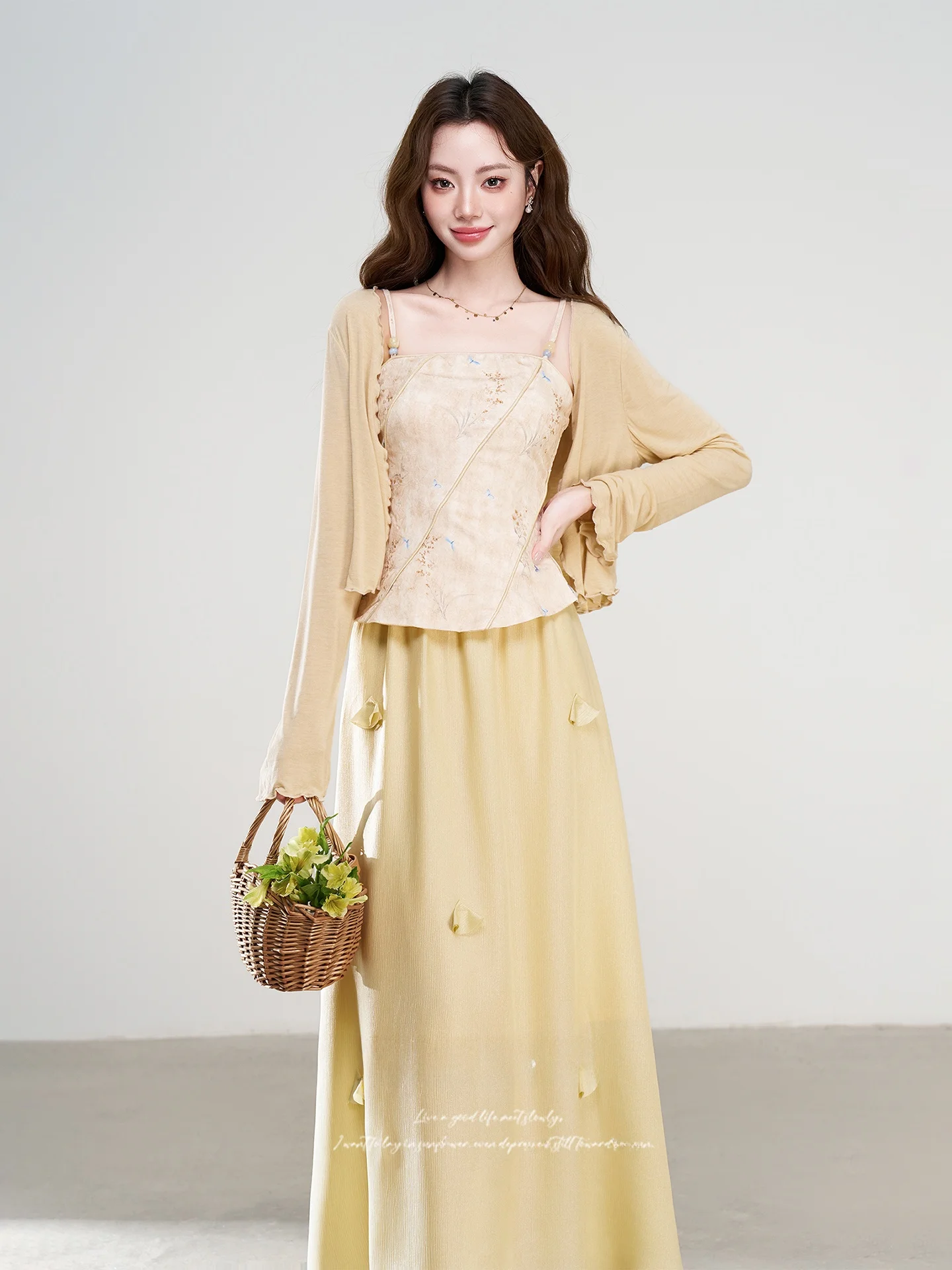 

New Chinese Style Light National Trend Matching Set Women Summer Open Cardigan Strap Top plus 3D Flower Half Skirt Set