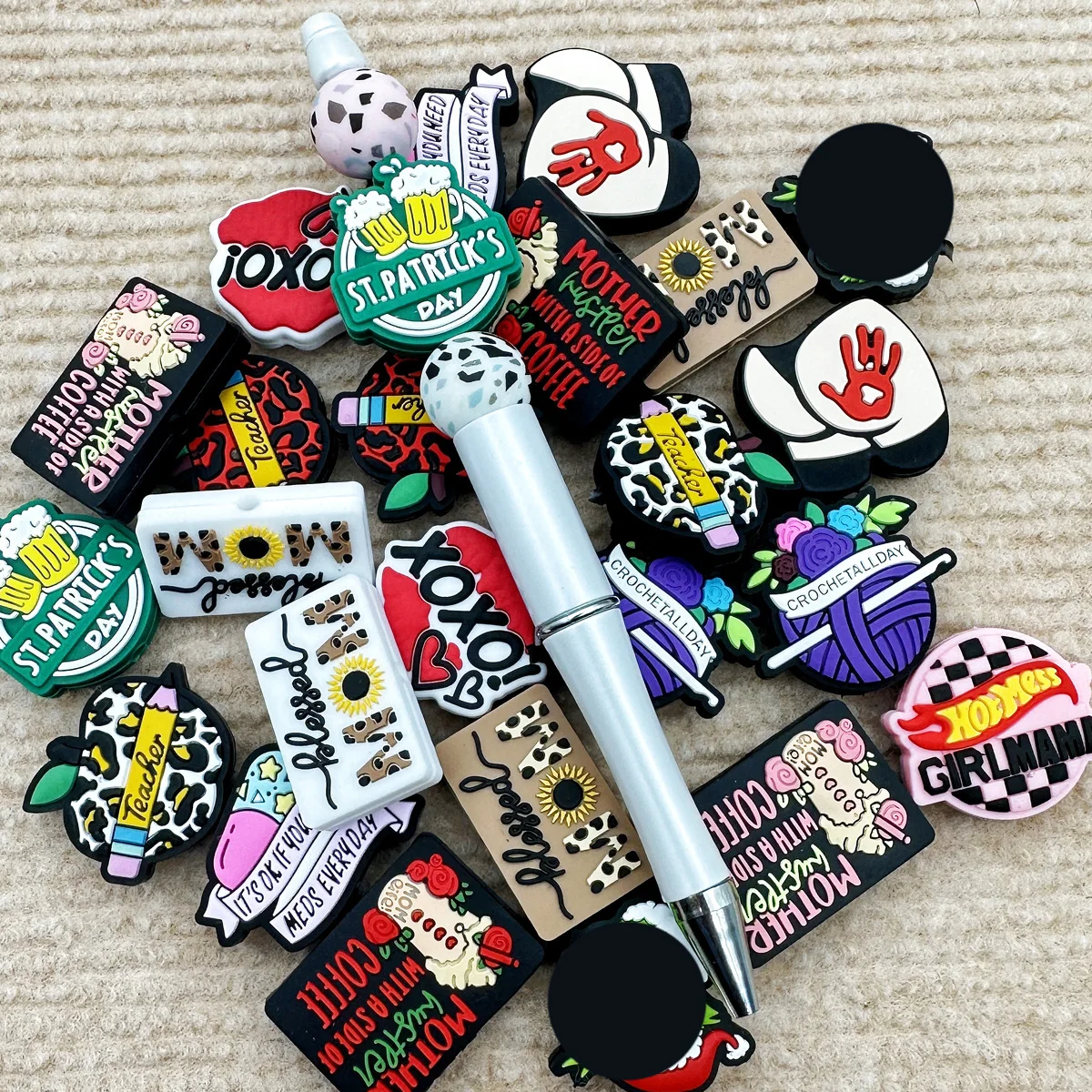 10pcs Silicone Beads M&M Lips Flower Nurse Pattern Focal Beads Bulk DIY Bracelet Key Ring Bag Charm Jewelry Making Supplies