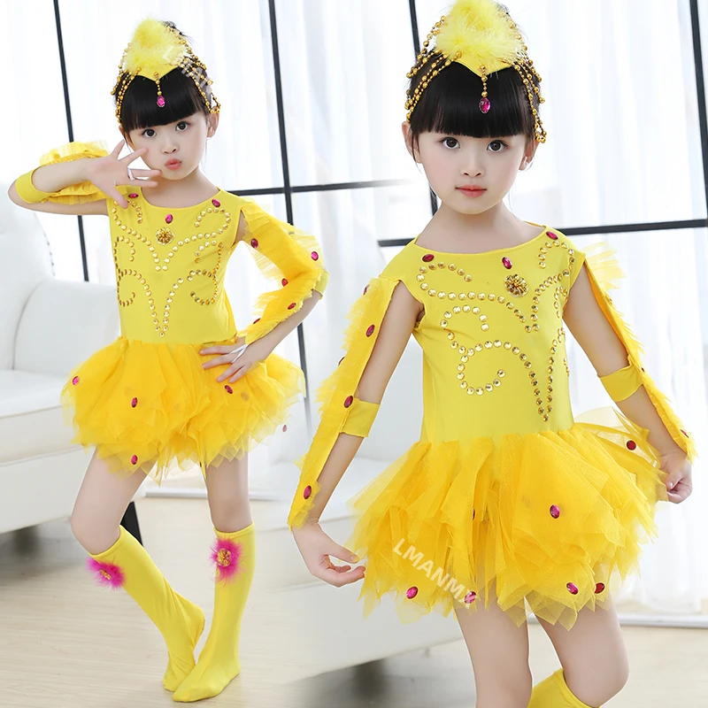 Children and crazy animals take the chicken dance clothes Preschool child dress veil children show costumes