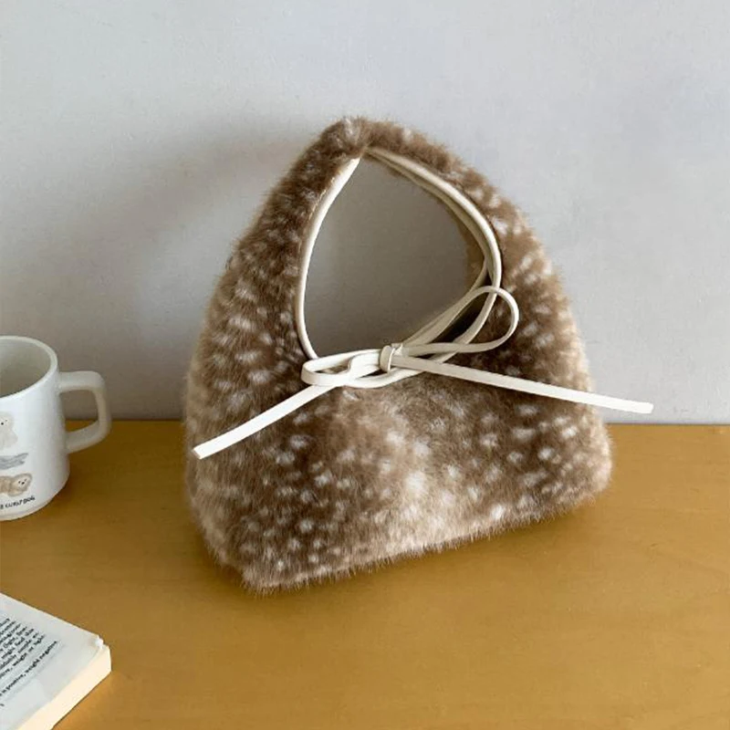 

Polka Dot Triangle Handbag Winter Cute Plush Bag Women's Bow Design Shoulder Bag Lolita Creative Deer Spotted Soft Crossbody Bag