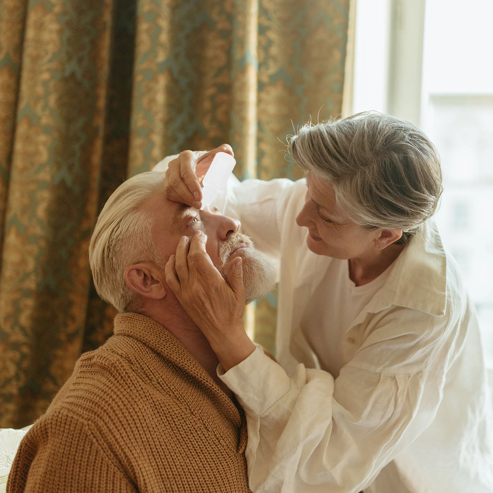 5Pcs Squeezable Dropper Bottles 10ml Empty Eye Dropper Sample Essential Oil Container Makeup Vial