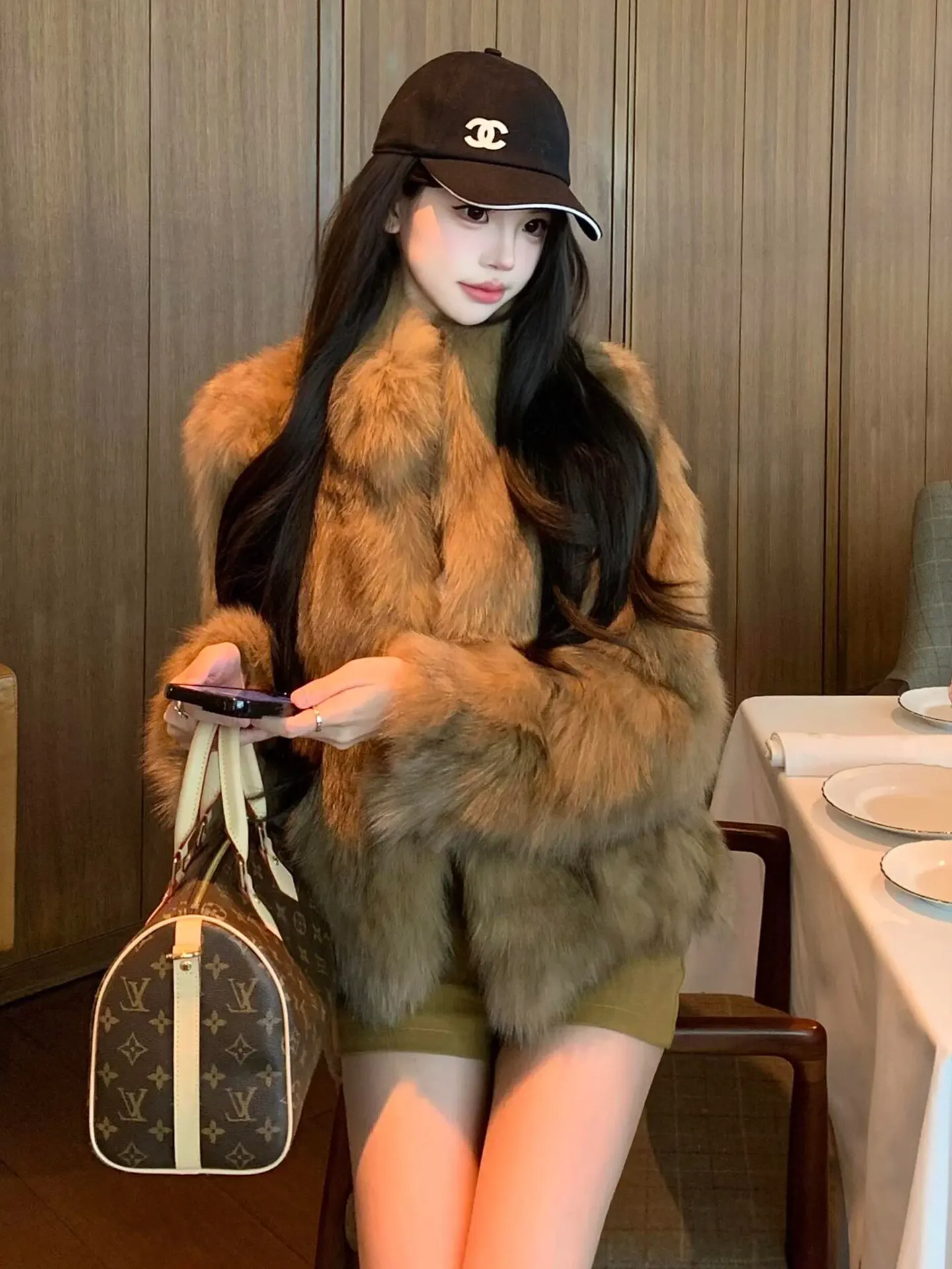 

Ретро-пальто из искусственного меха коричневого цвета для женщин, новая зимняя модель, теплая свободная куртка из искусственной кожи, короткое пальто