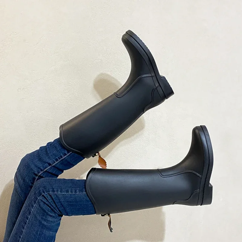 Slim Fit High Tube Outdoor Ladies Rain Boots New Fashion Anti-slip Waterproof Rain Boots Women Shoes Work Safety Water Boots