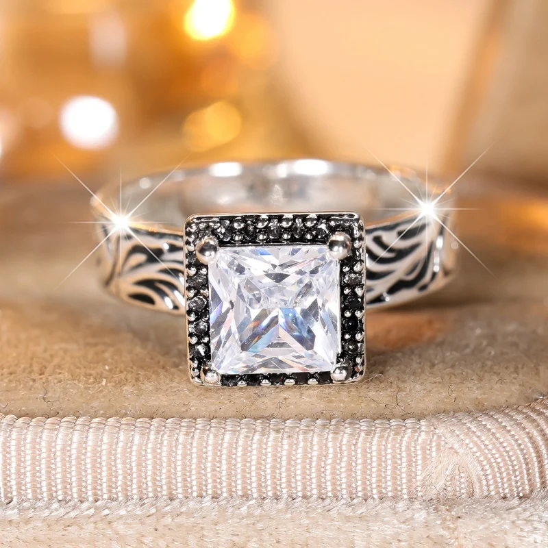2026 New European and American Retro Vintage Square Zircon Ring with Inlaid Pattern, Arm, and Grand Women's Accessory