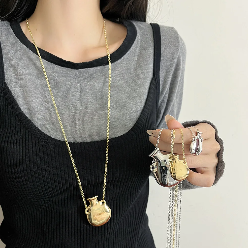 

Metal Vase Pendant Long Necklace for Women 2024 New Autumn Winter Sweet Cool Girls Sweater Chain Fashion Accessory