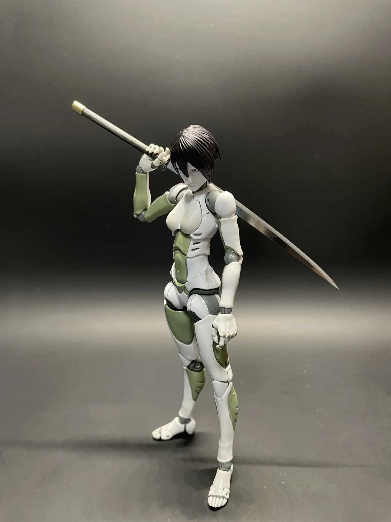 6-Inch Metal Weapon Naked Sword for Figurines Collectibles Static Action Toys BJD Dolls Customizable Accessories from China