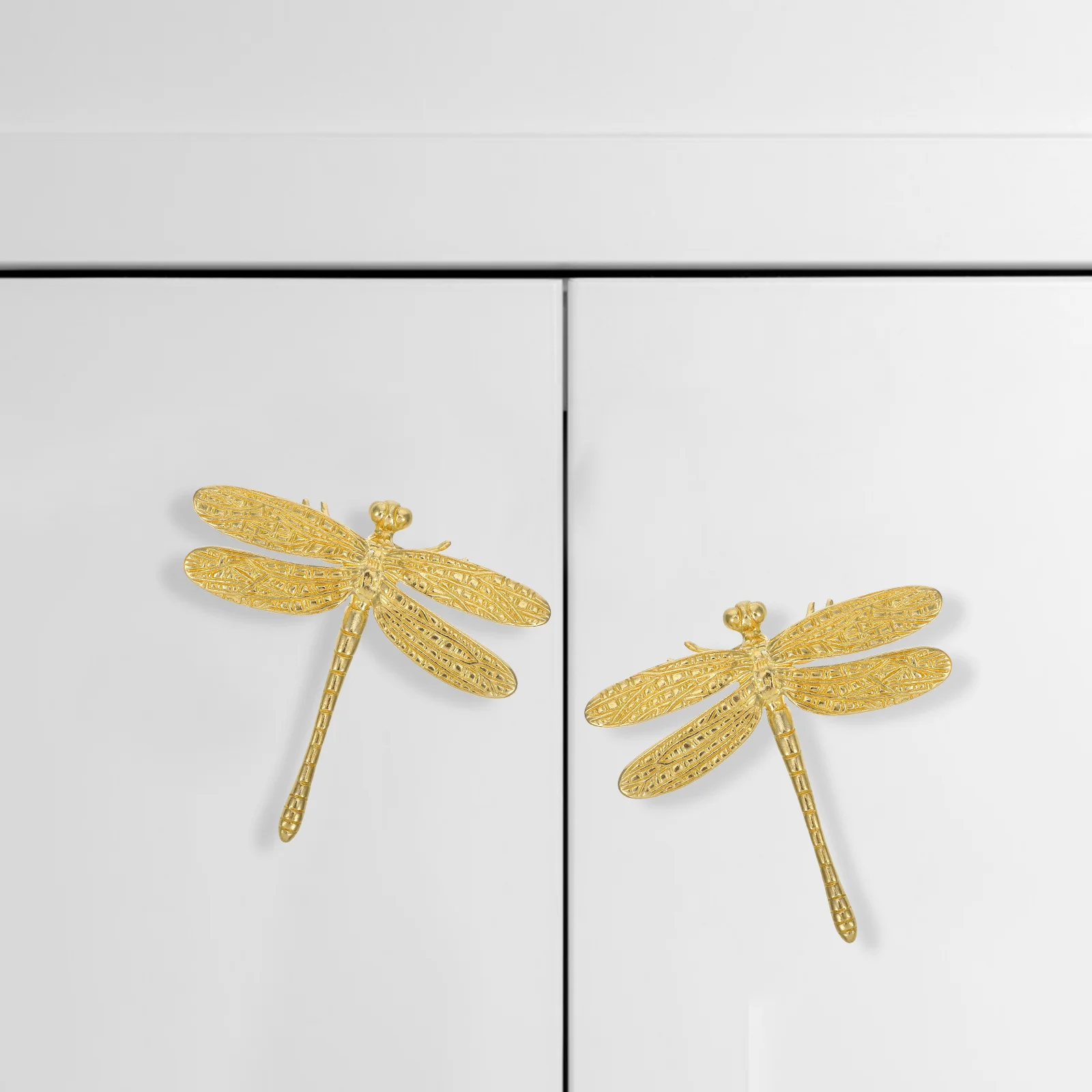 

Dragonfly Brass Cabinet Handle Vintage Drawer Pull Durable Decorative Kitchen Hardware for Cabinets Drawers Unique Door Knobs