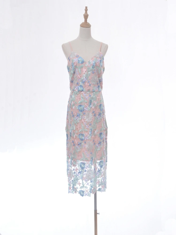 

Elegant Hollow out Embroidered Lace Slimming Dress Women's High Waist Gown Sleeveless Versatile for Wedding Party Date Perfor...
