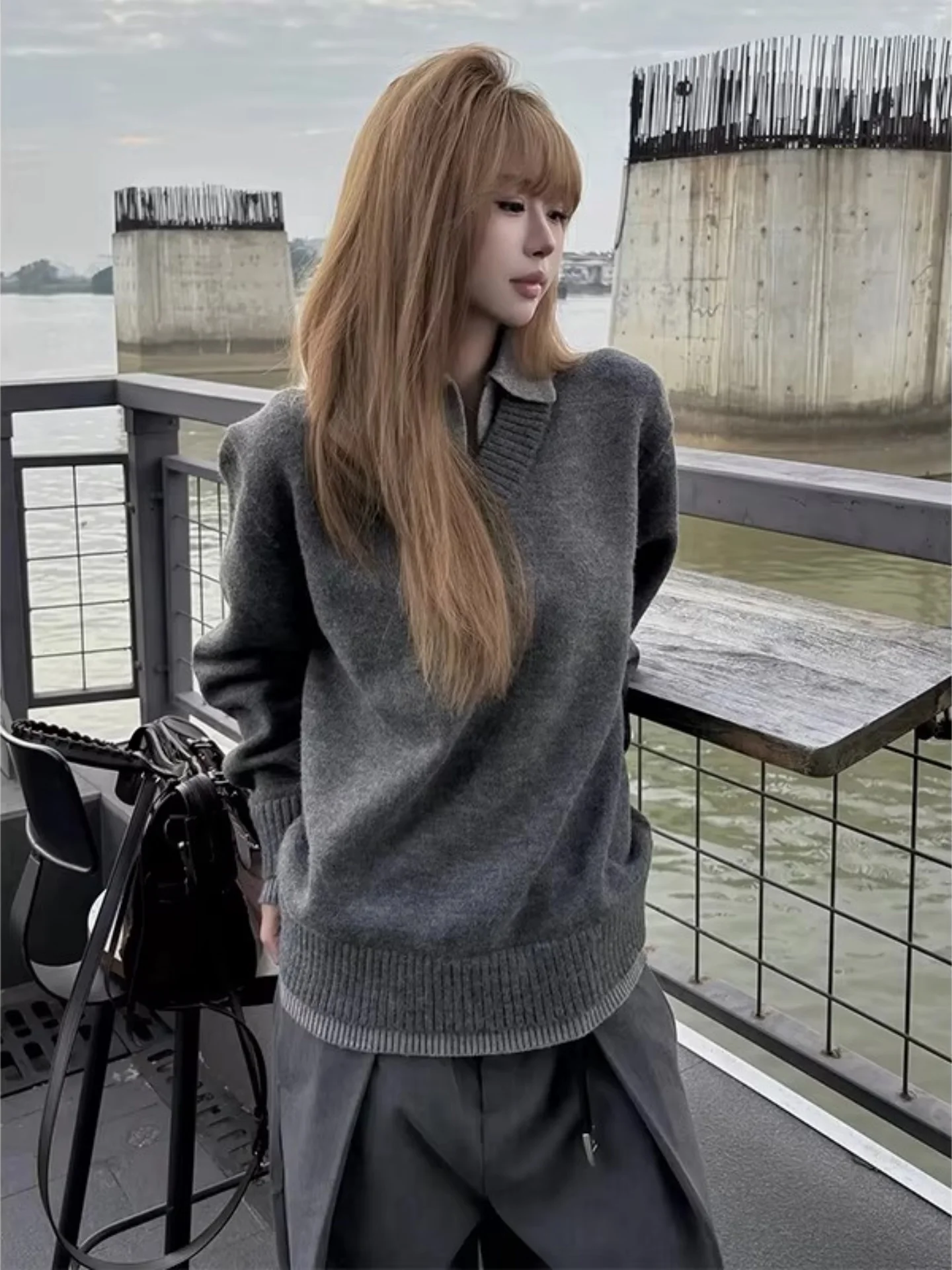 

Retro V-Ne Knitwear Men's Sle Autumn Winter Lazy Aosphere Turn-down Collar Fake Two-Piece Old Money Sle Loose Fit Top...