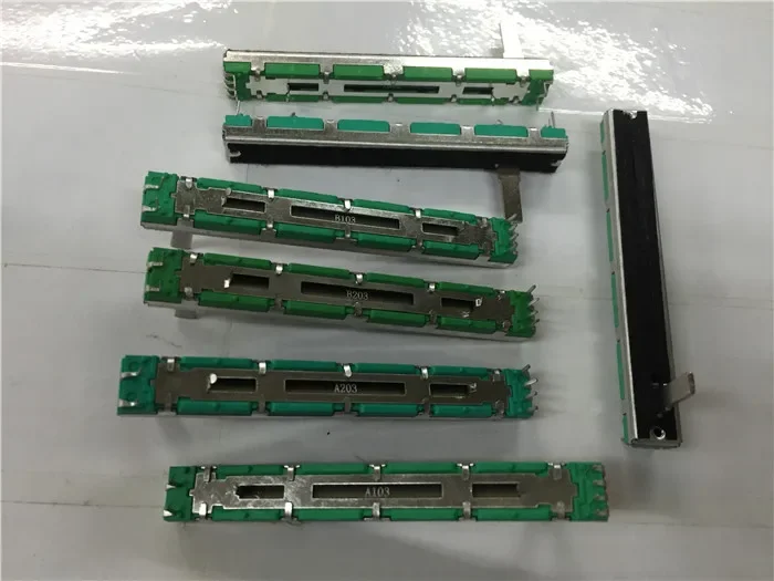 نوعية جيدة 2 قطعة 75 مللي متر/60 مللي متر مزدوج مستقيم الشريحة الجهد A20K A10K B10K B20K A103 B103 A203 B203 A503 = B503 = B50K