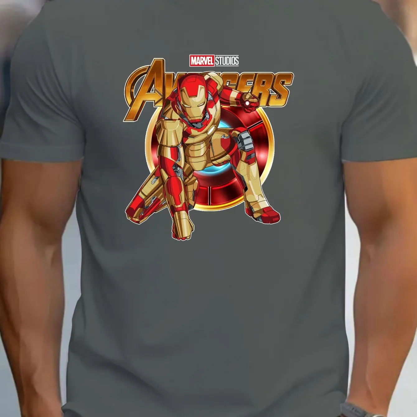تي شيرت Marvel Genuine المعتمد Avengers Iron Man للرجال برقبة دائرية من القطن كاجوال مريح وجيد التهوية