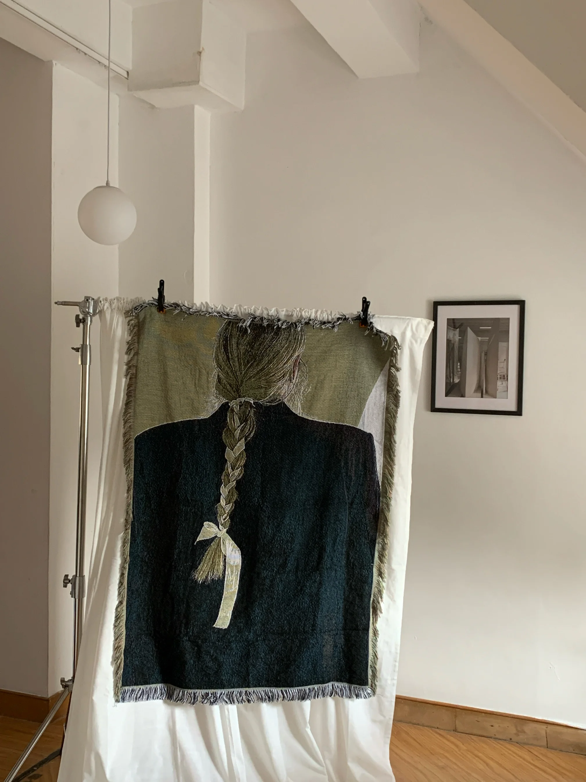 

Long Haired Silhouette Girl Cotton Woven Blanket Tapestry Rug Home Decro Personalized Gift Sofa Cover Mat Rug