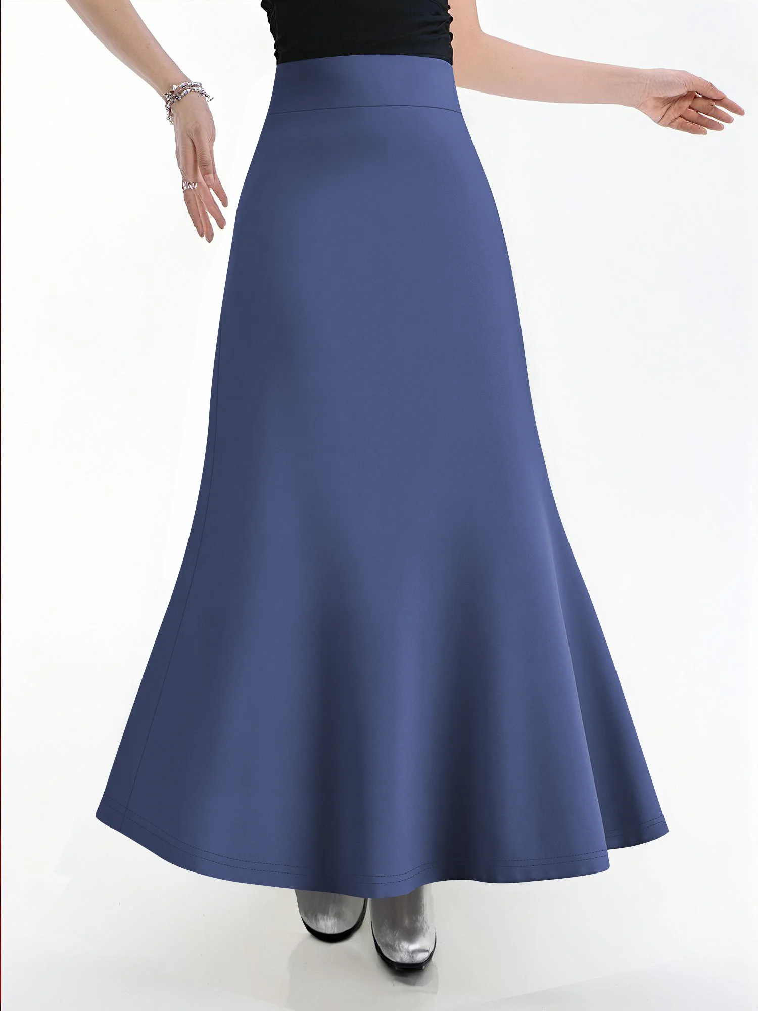 

Юбка макси с высокой талией, струящаяся, с подолом «русалка», из эластичной ткани, идеально подходит под свитера и жакеты, идеальна для переходных сезонных условий.