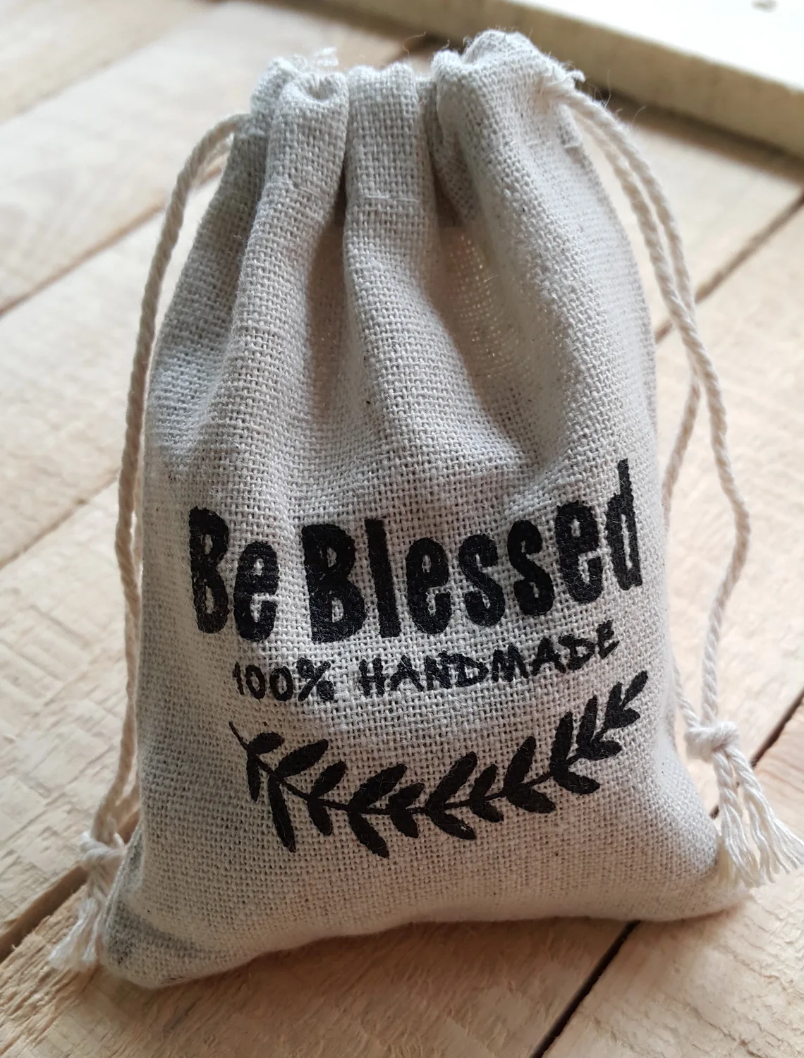 

Eco-friendly Jute Sack Bag with Custom Logo Drawstring Closure for Coffee Tea Christmas Gift Packaging Brualp Pouch