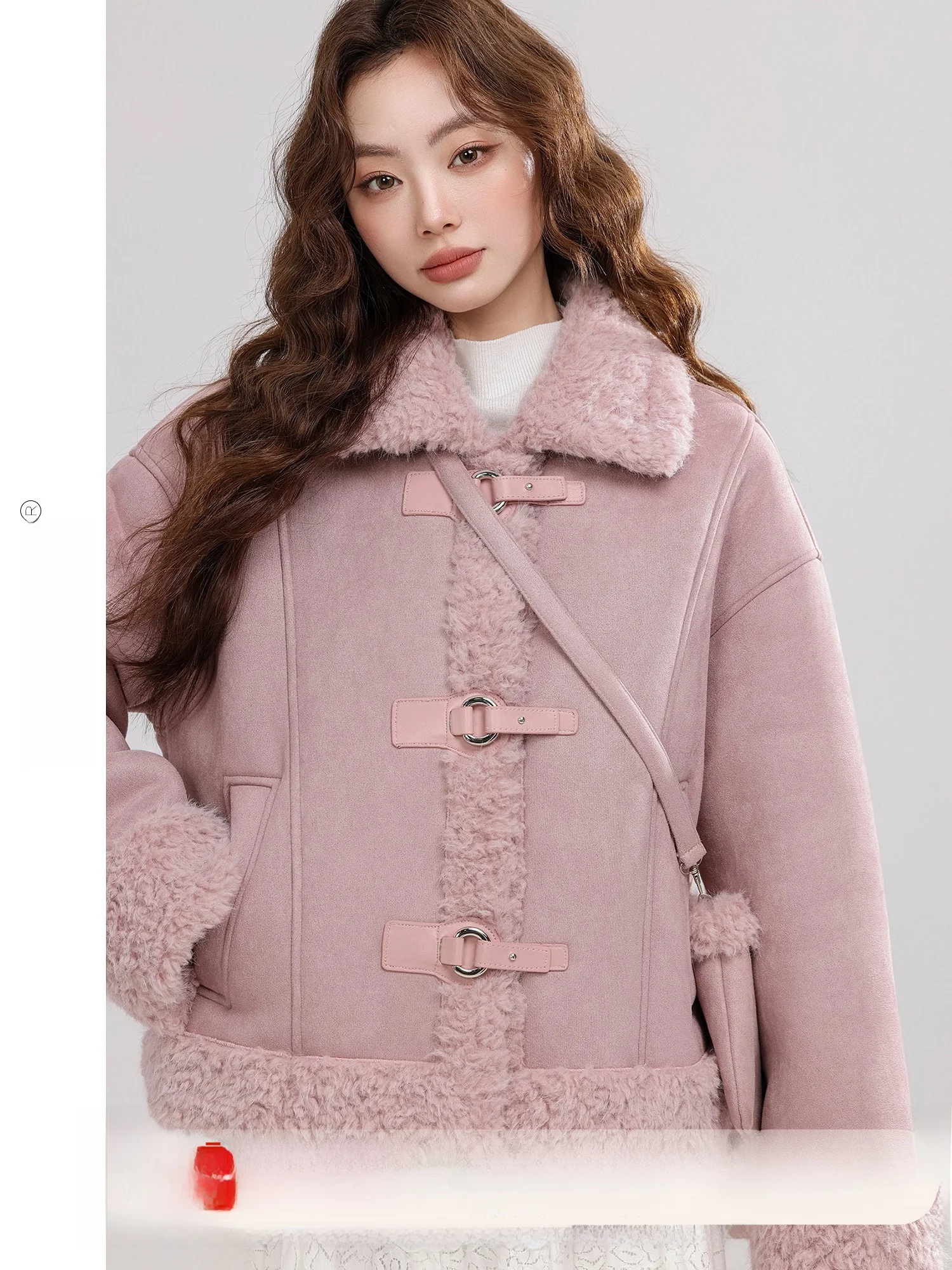 

Winter Warmth Need Women's Jaet Vintage Sle Faux Fur And Leather Inteated Loose Fit Outerwear by Youxiang