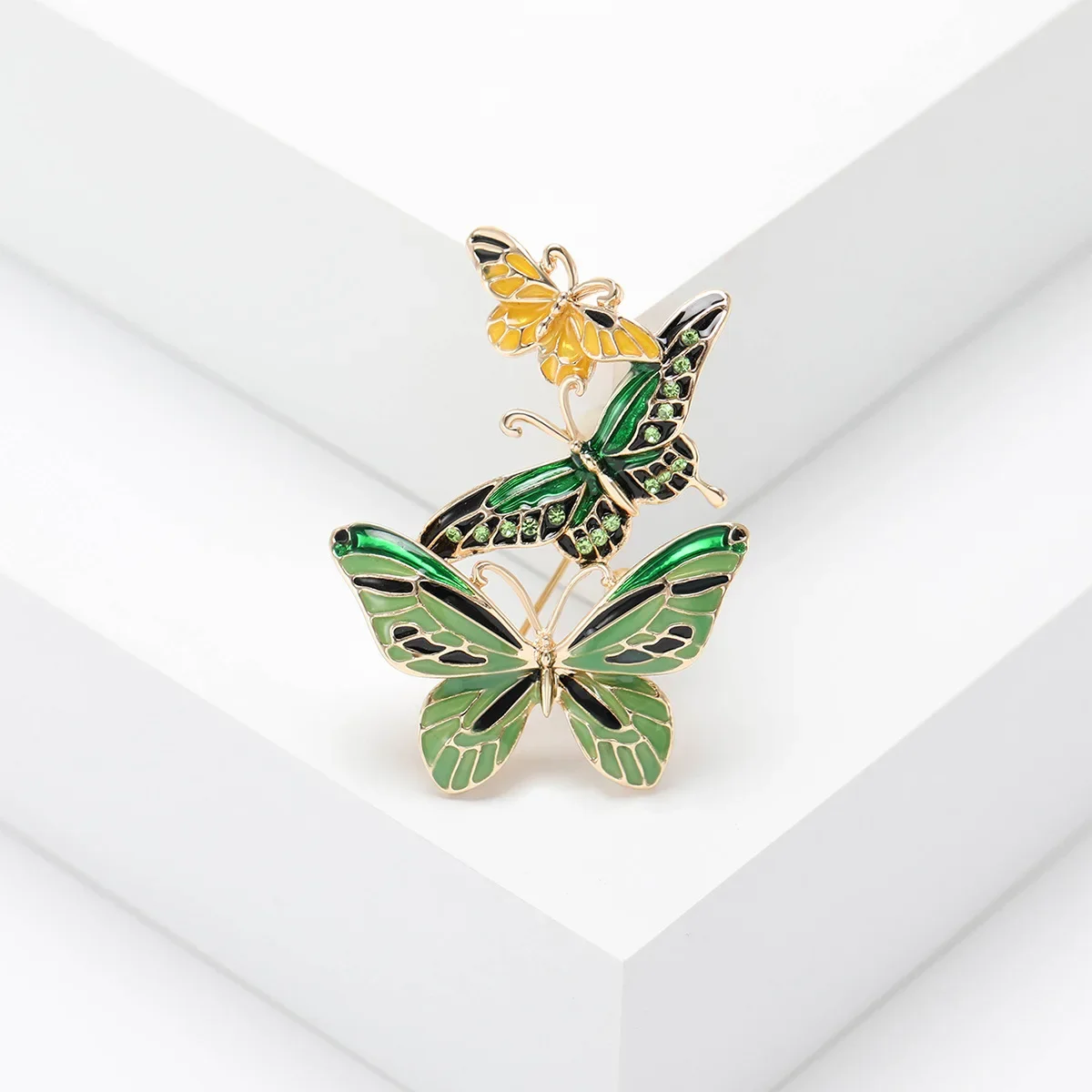 Dmari Luxury Brooch Enamel Pin Three Butterfly Badge Women Party Meeting Accessories Jewelry For Clothing