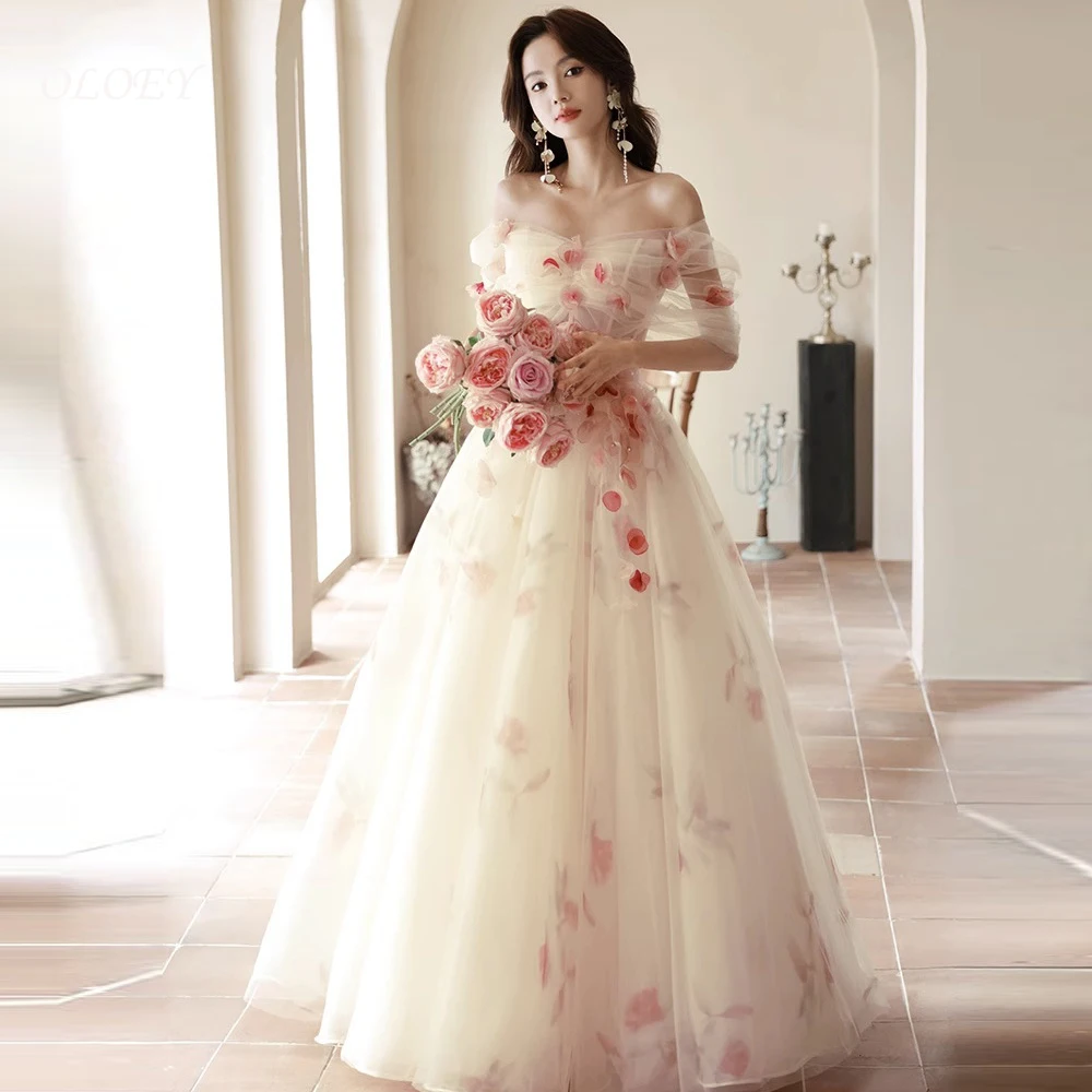 

OLOEY Pastrol Bridal Gown Three-dimensional Flowers Cap Sleeves Floor-Length One Line Collar Llusion 웨딩드레스 Customized
