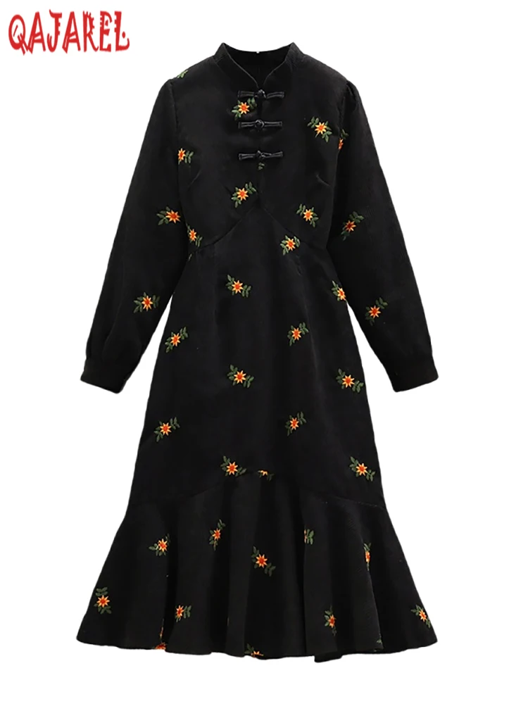 

Женское винтажное платье в стиле Хепберн, черное вельветовое длинное платье с цветочной вышивкой, элегантное облегающее платье в Корейском стиле, Осень-зима 2024