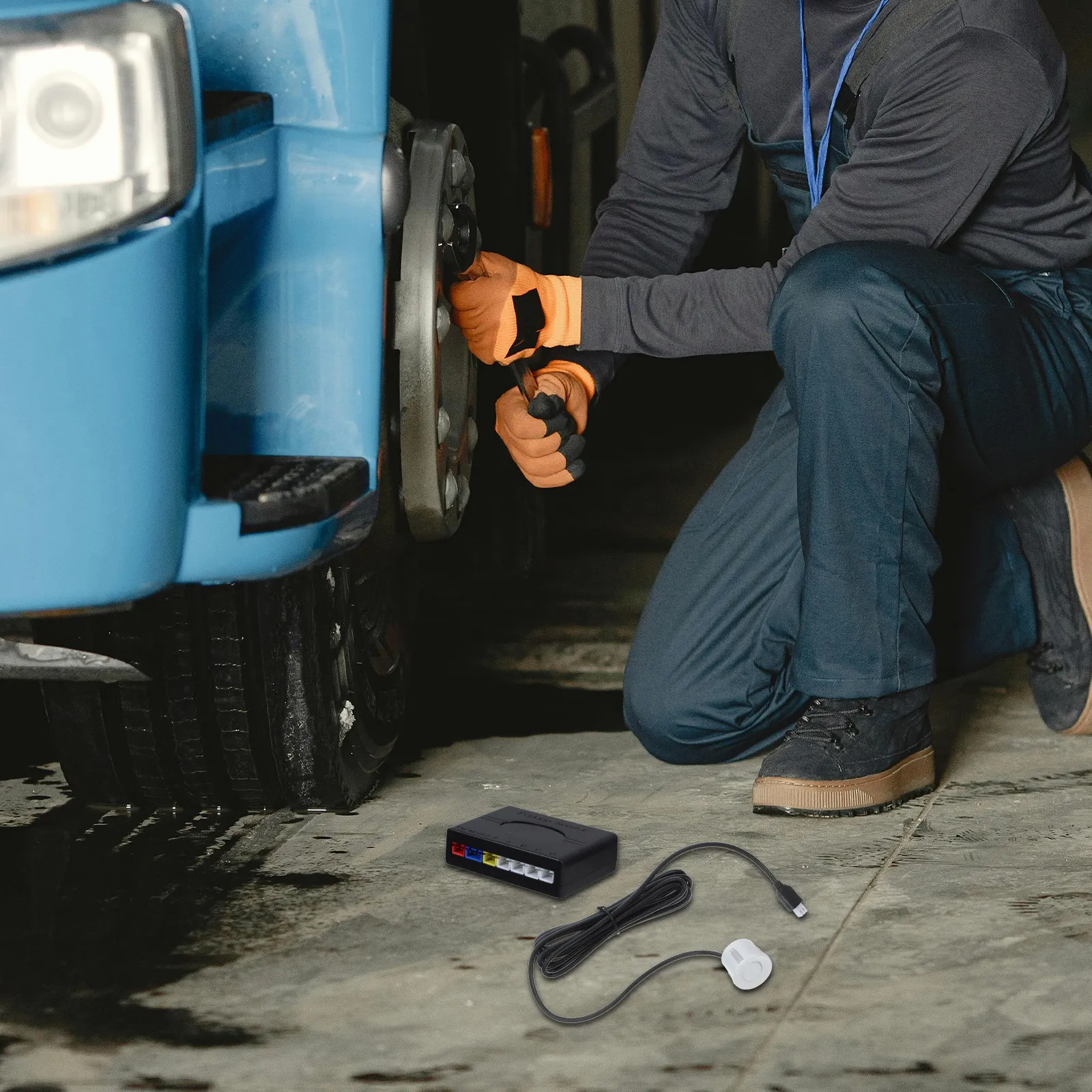 

1Set Car Parking Sensors 4 Sensor Professional Backup Park Rear Parking Warning System Automobile