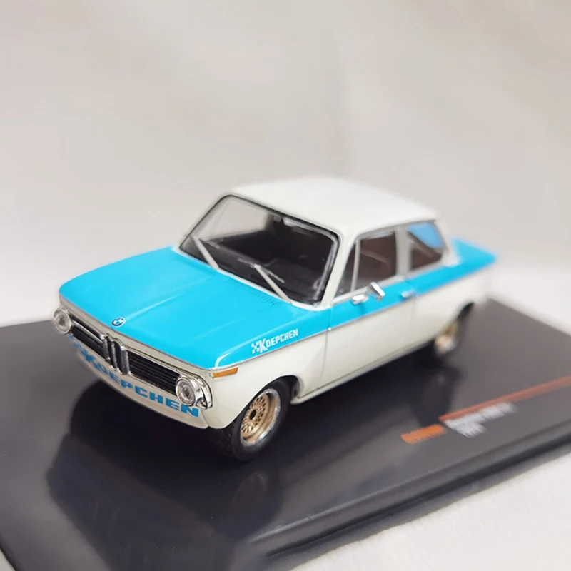 1:43 Scale 2002 Tii 1974 Alloy Car Model Collection Ornaments