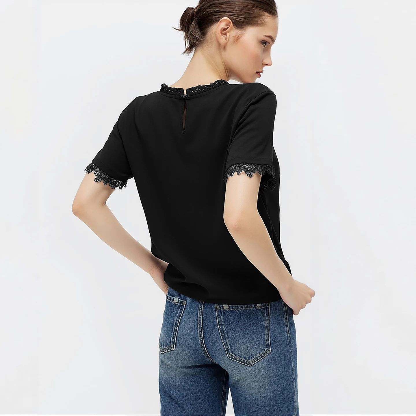 Amii Women's T-Shirt 2026 Summer New Round Neck Lace Patchwork Women's Tee Shirt Solid Color Elegant Short Sleeve Top 12642068