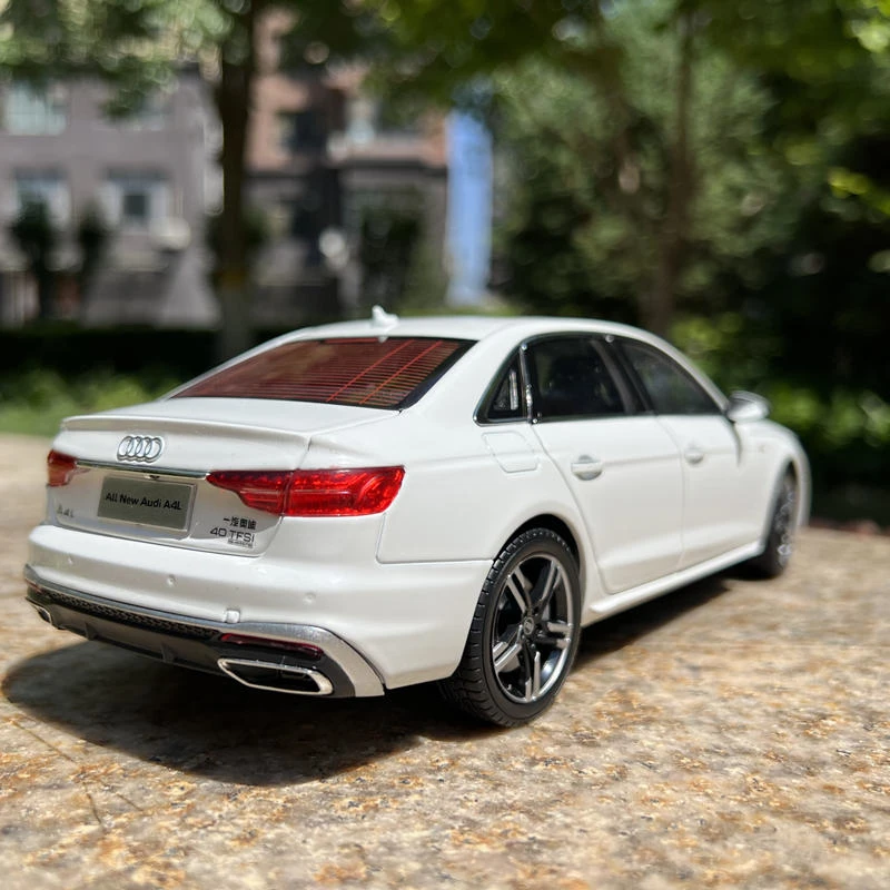 New 1:32 AUDI A4 Alloy Car Model Diecast & Toy Vehicles Metal Car Model Simulation Sound and Light Collection Childrens Toy Gift