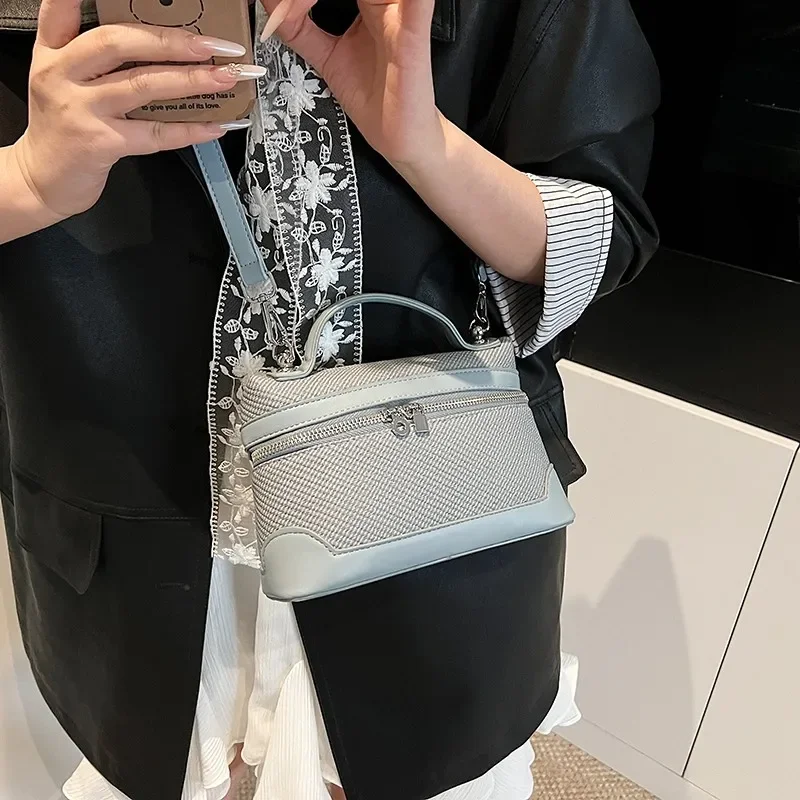 

Luxury Square Satchel Bag Women's Stylish Crossbody Tote Vintage Leather Minimalist Retro Large Capacity Fashion Purse