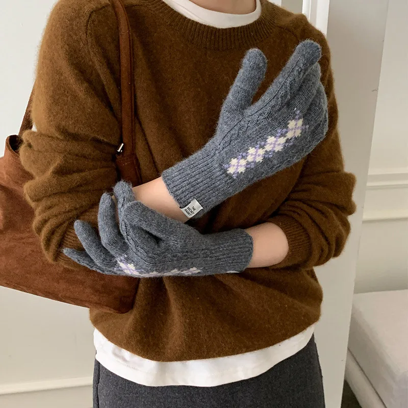 ถุงมือผู้หญิงลายดอกบิดเกลียว สำหรับฤดูหนาว ขี่จักรยาน ใช้หน้าจอสัมผัสได้ กันความหนาว ถักนิตติ้ง ป้องกันความเย็น ถุงมือยาว สไตล์เกาหลี
