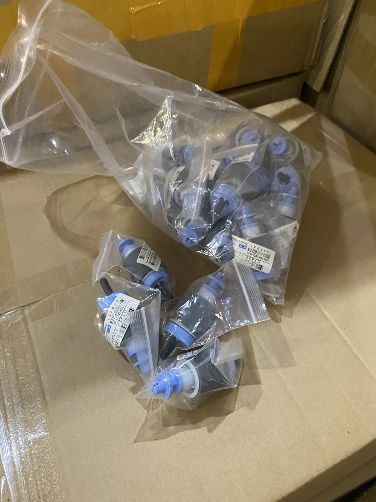 

10X RM1-2998-000 Ролик захвата лотка 2 3 для HP LaserJet M5025 M5035 M5039 700 M712 M725/5025 5035 5039 712 725