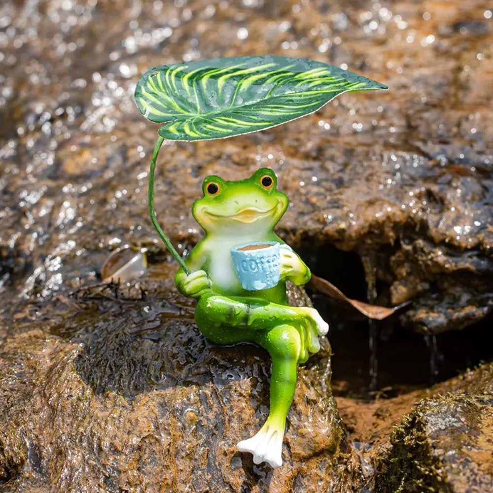 

Crafts Resin Frog Figurine Cartoon Realistic Frog Ornament Decor Cute with Leaf Animal Miniatures Sculpture Bonsai