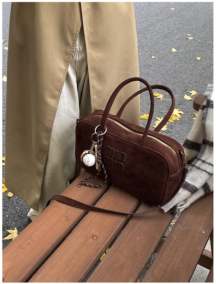 

2024 Autumn and Winter Retro Frosted Women's Bag New Popular Crossbody Bag Fashion Women's Handbag Bowling Bag