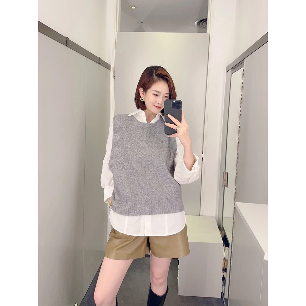 

CS Sle Women's Knitted Wool Vest Svel Layering Faion Autumn 2025 Simple Versatile Full Wool No-Sve Tank Top