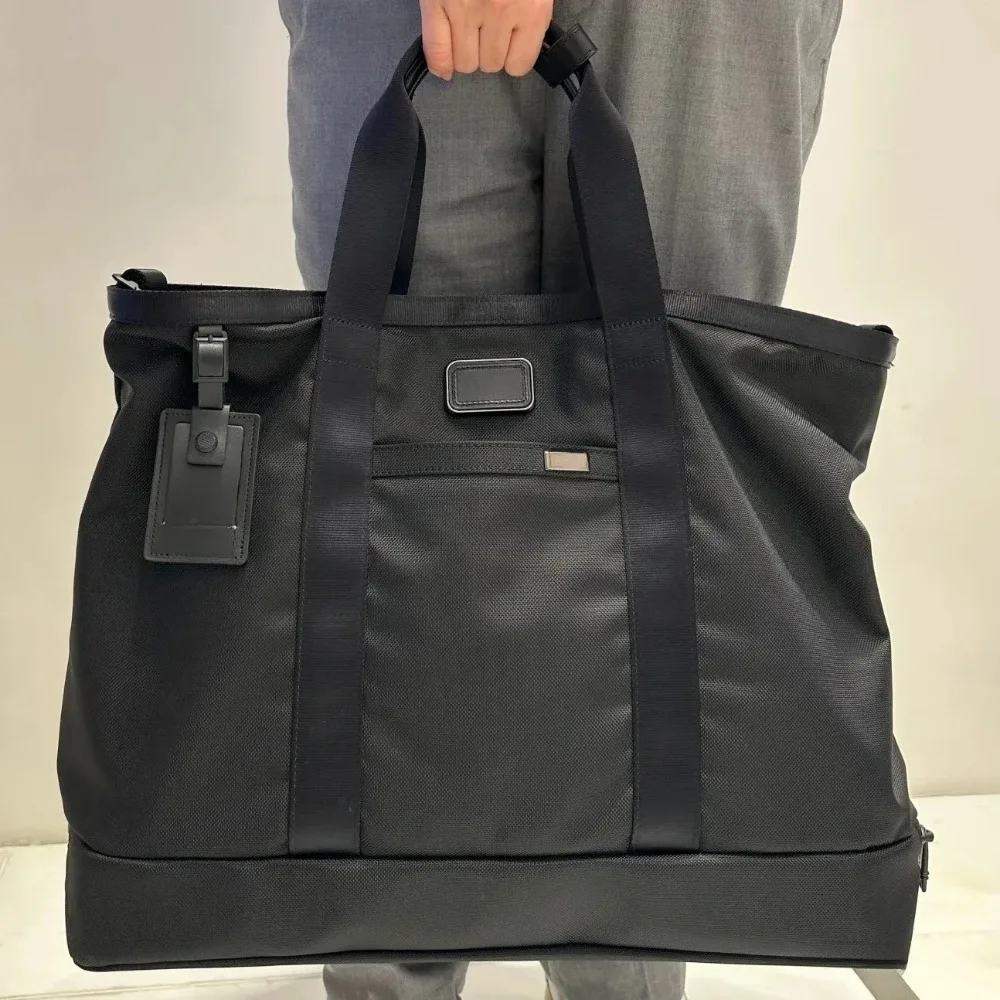 

Ballistic Nylon Large Capacity Handbag Waterproof Alpha Tote Bag Men's Travel Beach Bag