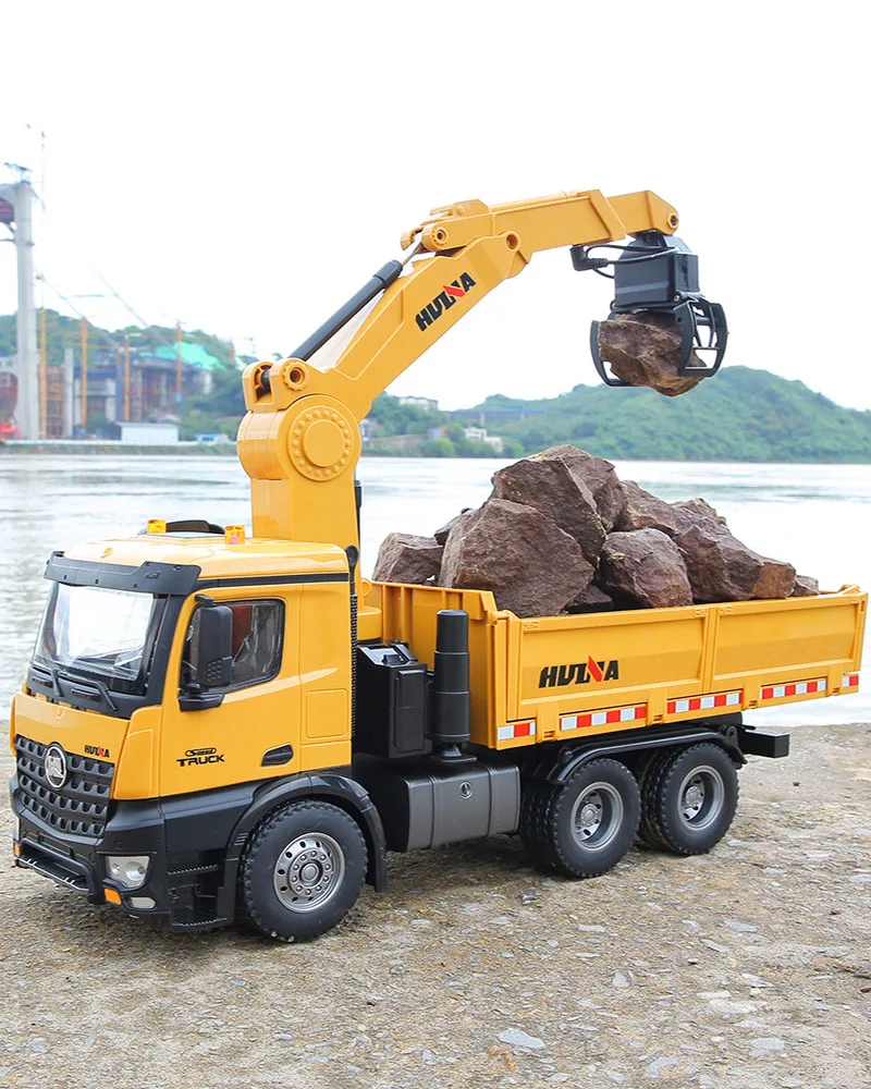 Huina 1575 Rc three in  one Professional Dump Truck Model Crane Rotating Arm and Realistic Lights 1/14 Scale Toys Vehicle