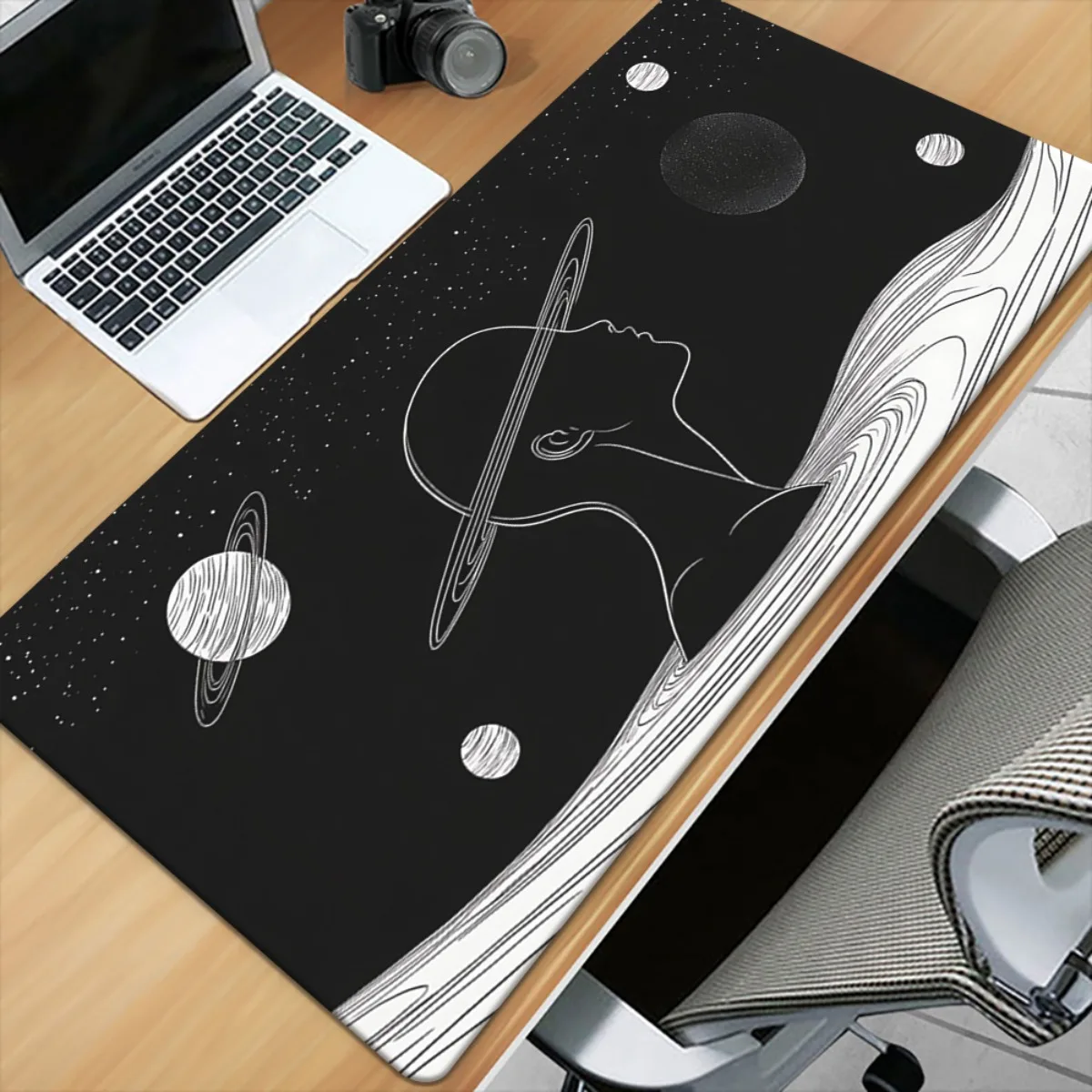 1 Buah Alas Meja Desain Otak Berpikir & Galaksi Kosmik XXL - Alas Mouse Gaming & Alas Keyboard Multi-Fungsi untuk PC, Komputer Kantor