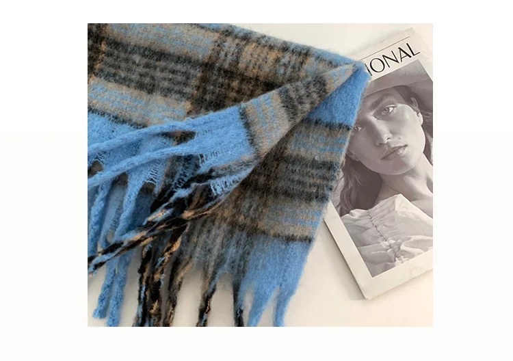 Blue Korean Plaid Tassel Scarf For Women Winter Fashion 2024 New Thickened Neck Scarf